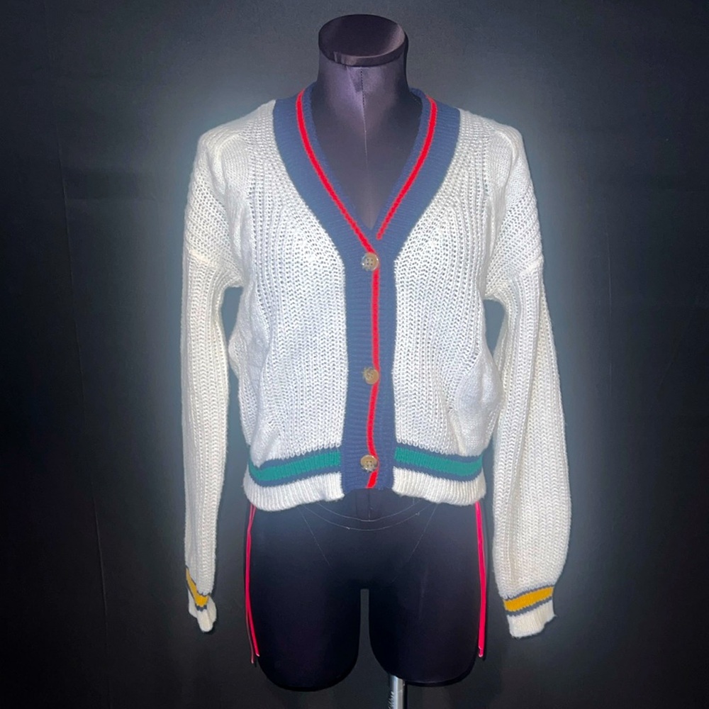 Almost Famous white knit 3 button sweater!